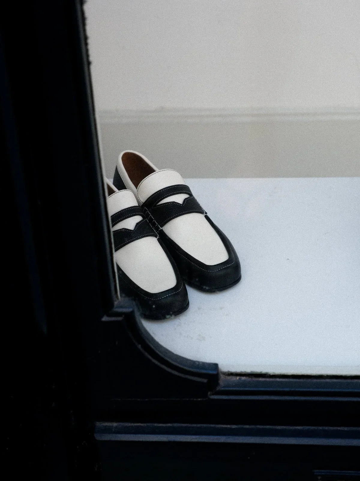 Mocassin Othilie Black & white - Léopoldine de Galzain